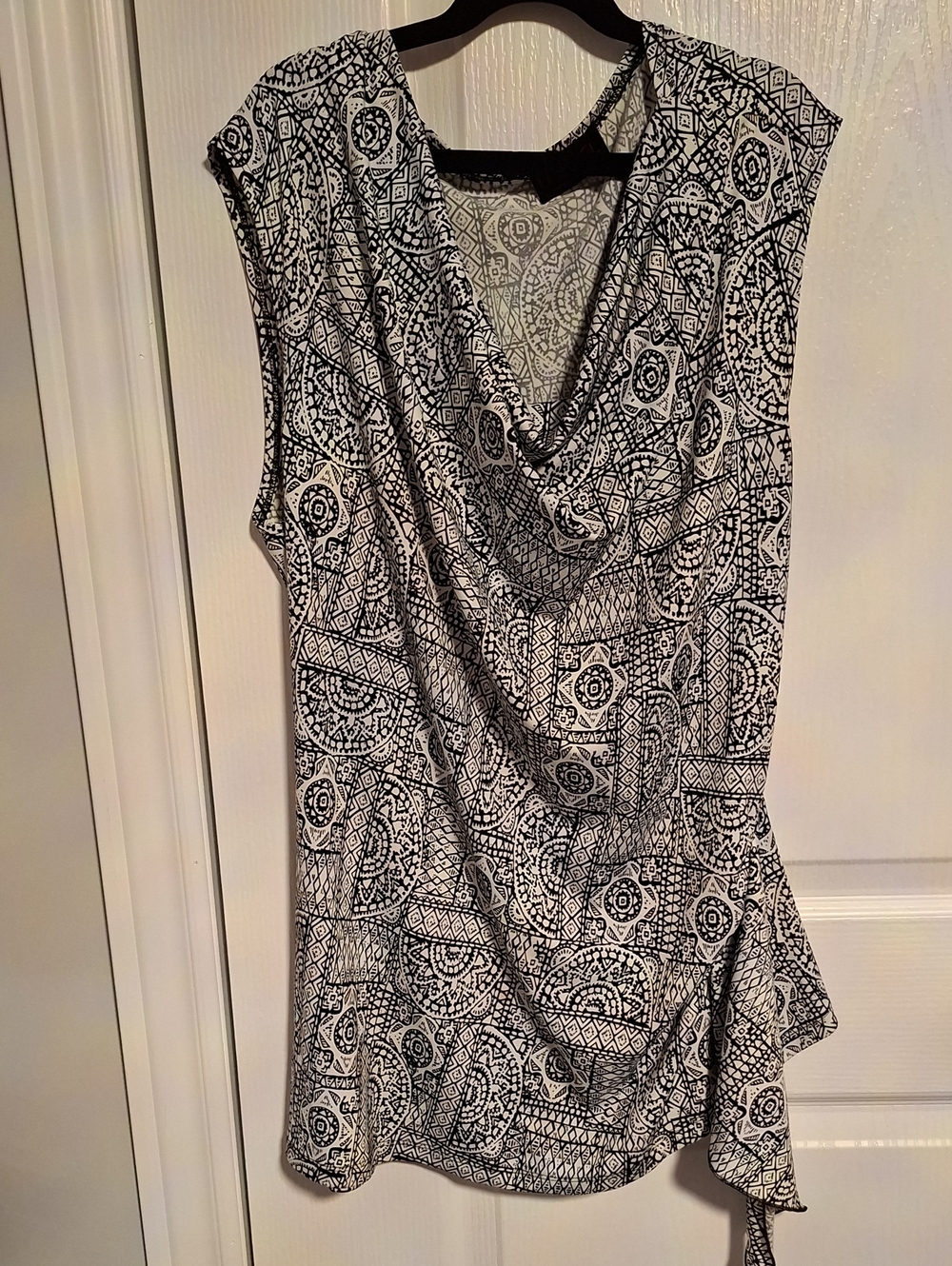 Laurel Canada Black & White Printed Cowl Neck Women's Top